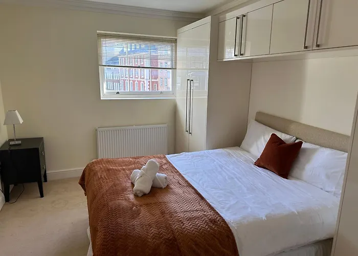 Lx Russell Square Apartments